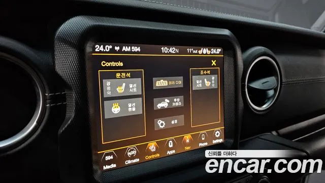 Jeep Wrangler Wrangler (JL) 2.0 Overland 4 двери — Фото автомобиля 17