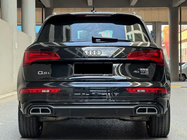 Audi Q5L — Фото автомобиля 4