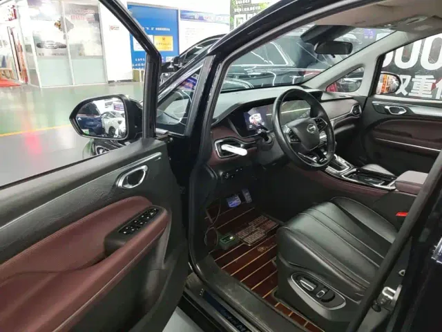 GAC Trumpchi M6 — Фото автомобиля 15