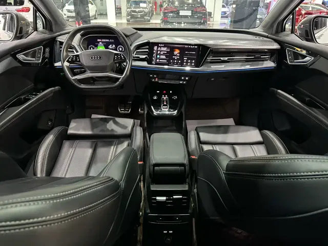 Audi Q4 e-tron — Фото автомобиля 9