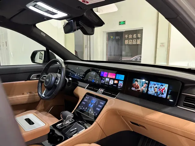 Li Auto ONE — Фото автомобиля 13