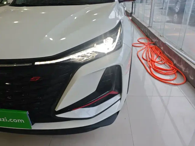 Changan CS75 Plus — Фото автомобиля 18
