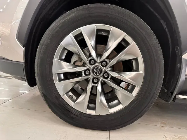 Toyota Wildlander — Фото автомобиля 8