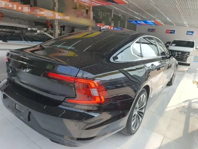 Volvo S90 — Фото автомобиля 6