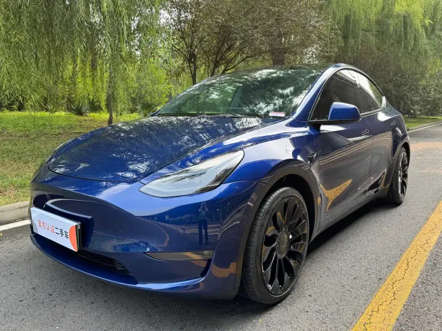 Фотография автомобиля — Tesla Model Y