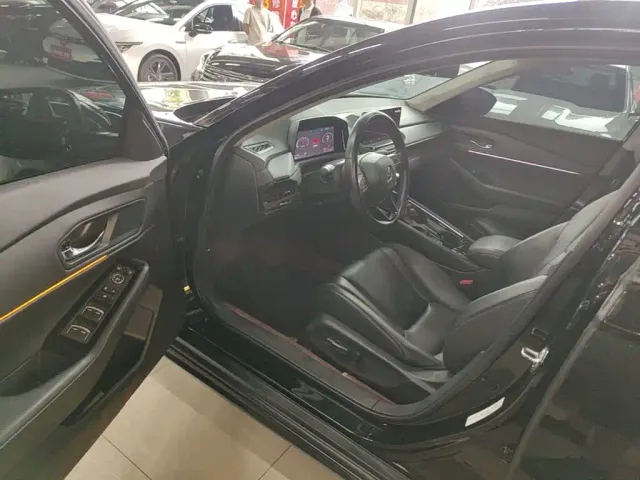 Honda Accord — Фото автомобиля 15