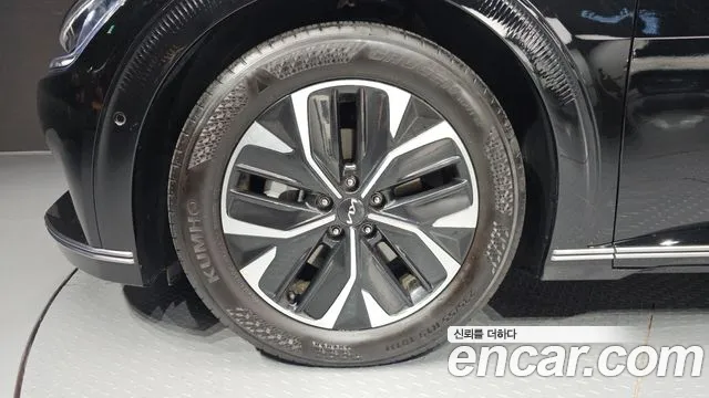 Kia EV6 — Фото автомобиля 3