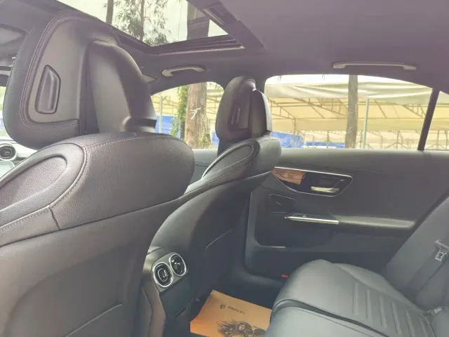 Mercedes-Benz C-Class — Фото автомобиля 12