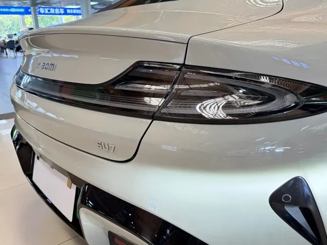 Xiaomi SU7 — Фото автомобиля 17