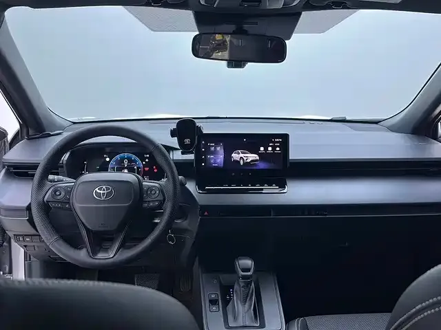 Toyota Corolla Cross — Фото автомобиля 6