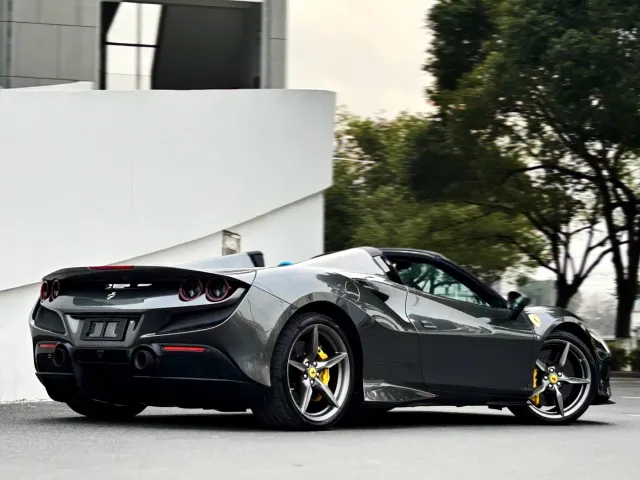 Ferrari F8 — Фото автомобиля 6