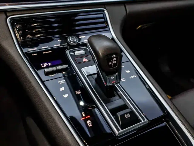 Porsche Panamera — Фото автомобиля 28