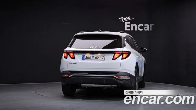 Hyundai Tucson Tucson (NX4) Бензин 1.6 турбо 2WD — Фото автомобиля 4