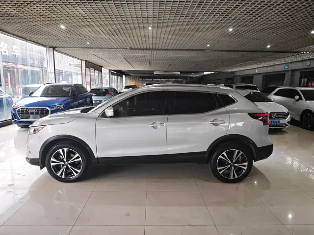 Nissan Qashqai — Фото автомобиля 6