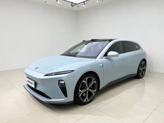 Фотография автомобиля — Nio ET5 Touring