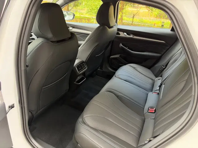 Geely Xingrui — Фото автомобиля 7