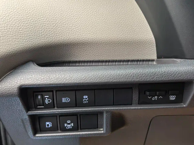 Toyota Sienna — Фото автомобиля 22