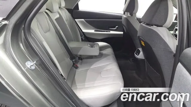 Hyundai Avante CN7 — Фото автомобиля 18