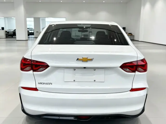 Chevrolet Monza — Фото автомобиля 6