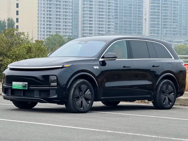 Фотография автомобиля — Li Auto L8