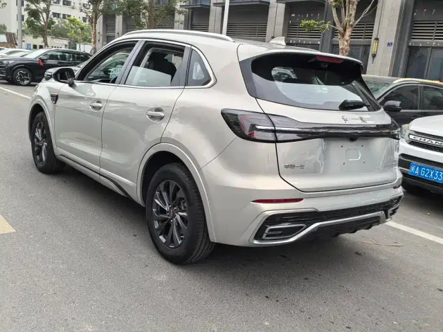 Hongqi HS5 — Фото автомобиля 5