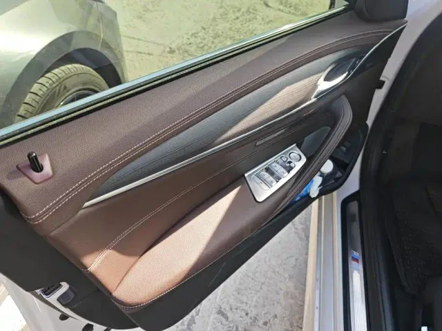 BMW 5 Series — Фото автомобиля 7