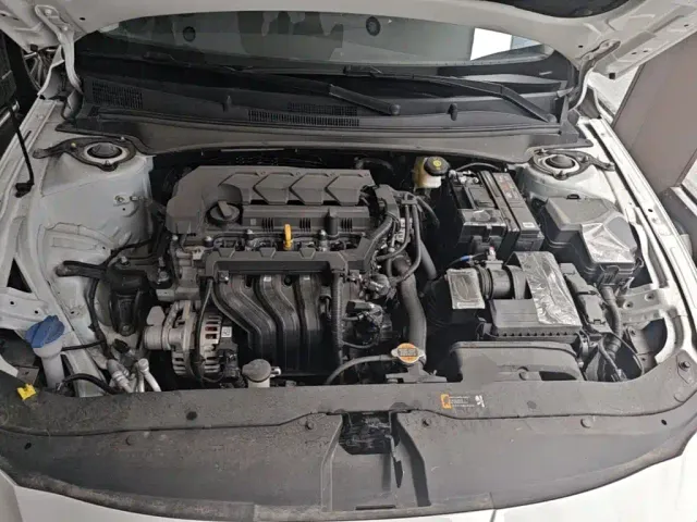 Hyundai Elantra — Фото автомобиля 19
