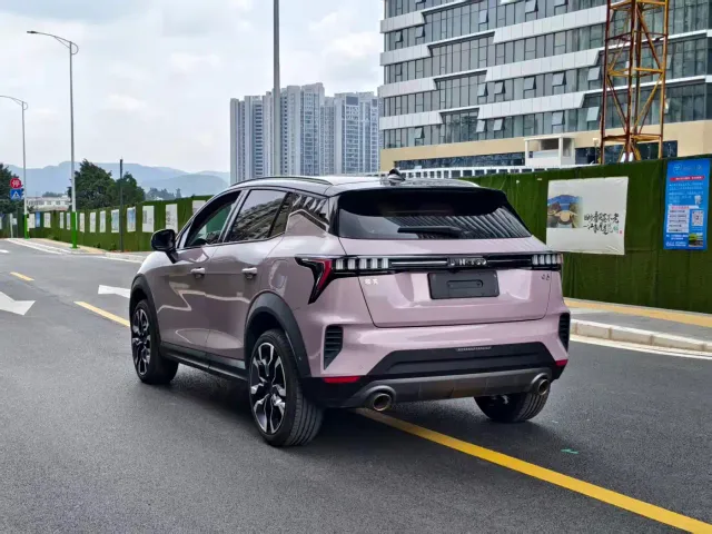 Lynk & Co 06 — Фото автомобиля 12