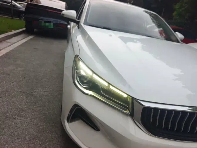 Geely Emgrand — Фото автомобиля 7
