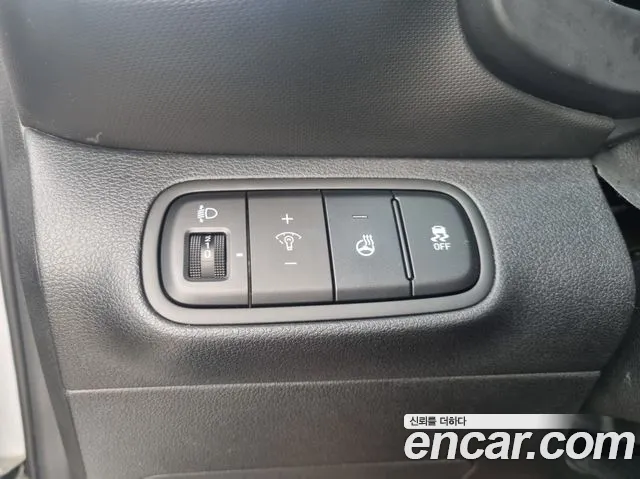 Hyundai Venue Venue 1.6 Flux — Фото автомобиля 15