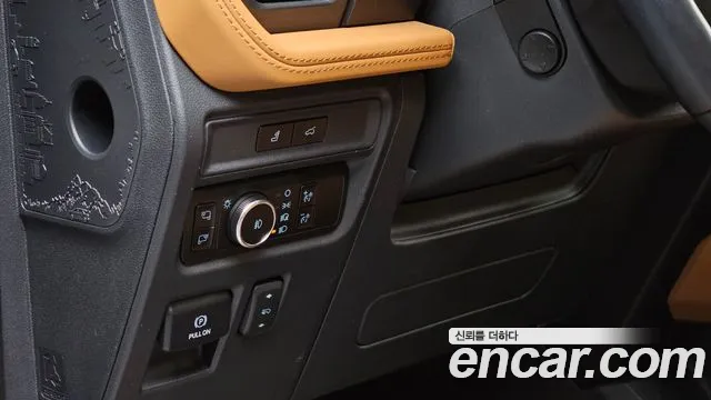 Ford Expedition — Фото автомобиля 12