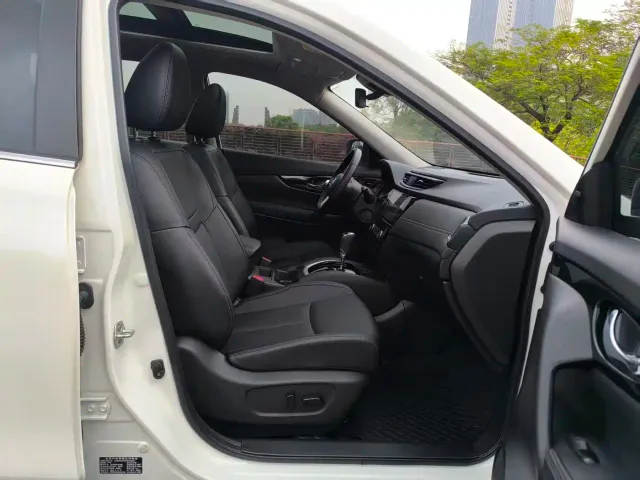 Nissan X-Trail — Фото автомобиля 12