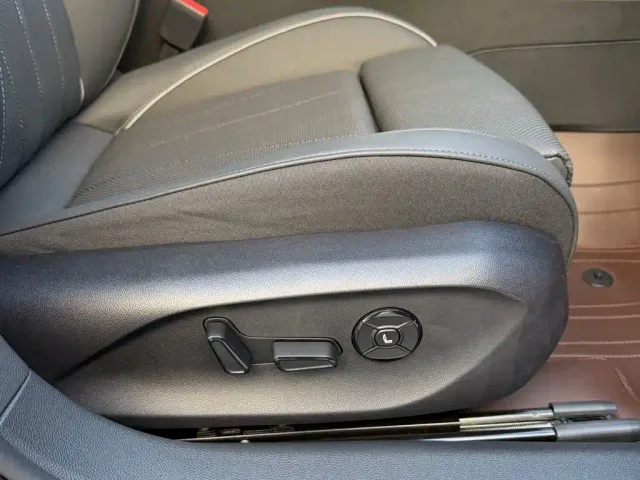 Volkswagen Passat — Фото автомобиля 7