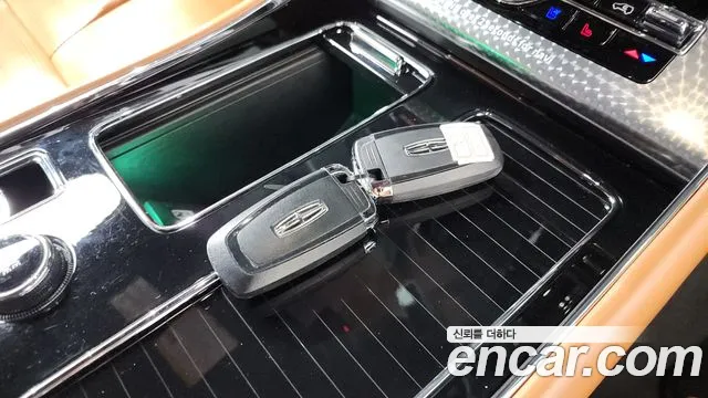 Lincoln Aviator — Фото автомобиля 14