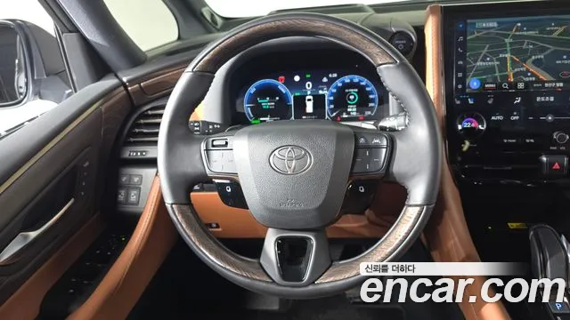 Toyota Alphard — Фото автомобиля 12