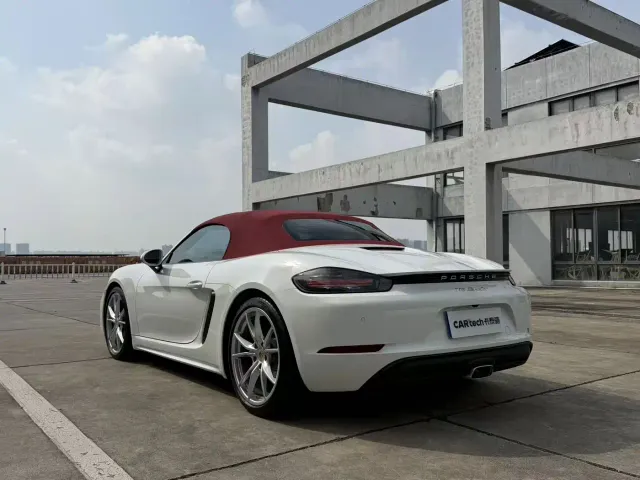 Porsche 718 — Фото автомобиля 7