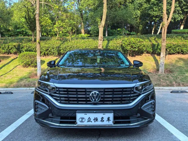Volkswagen Passat — Фото автомобиля 2
