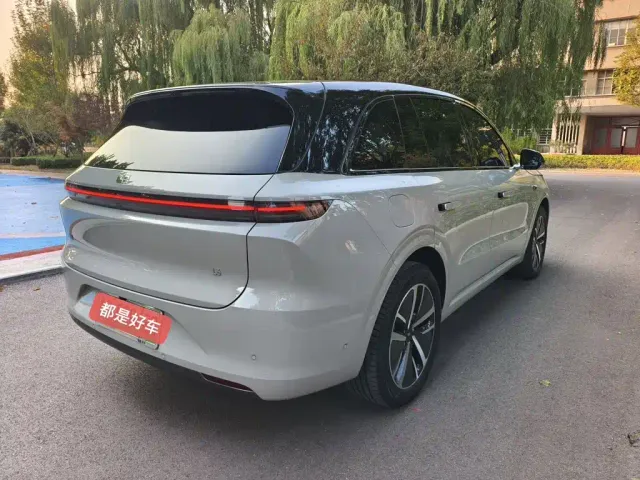 Li Auto L6 — Фото автомобиля 7