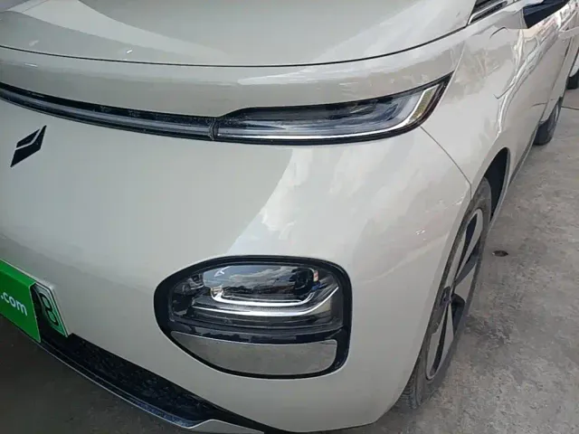 Baojun Cloud — Фото автомобиля 23