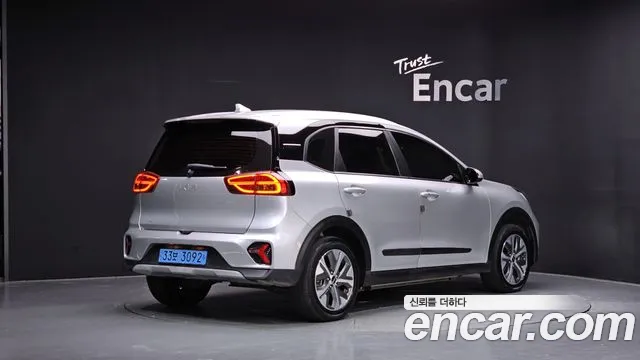 Kia Niro — Фото автомобиля 2