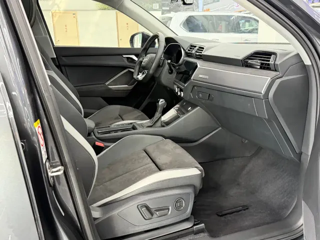 Audi Q3 — Фото автомобиля 11