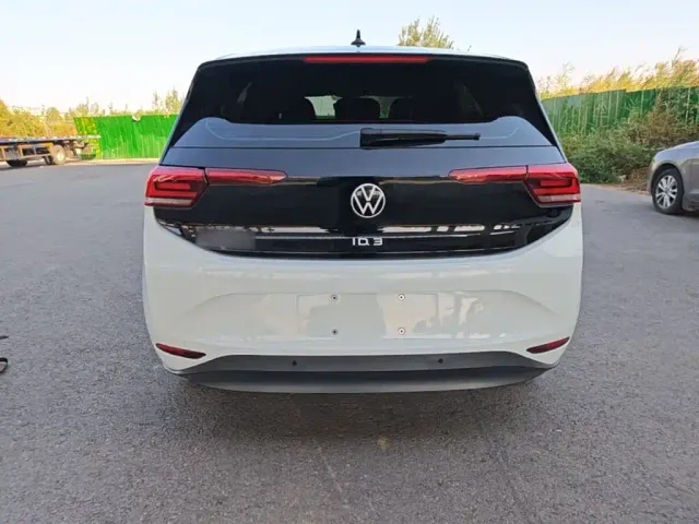 Volkswagen ID.3 — Фото автомобиля 5