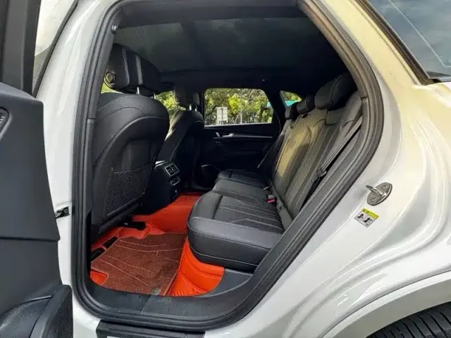 Audi Q5L — Фото автомобиля 9