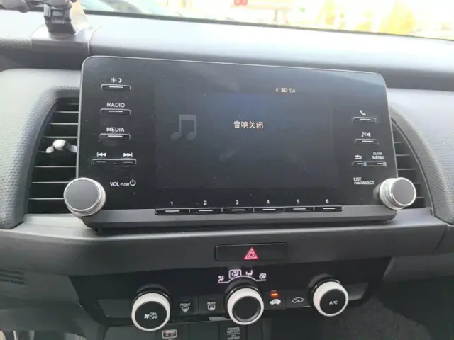 Honda Fit — Фото автомобиля 12