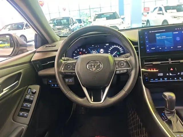 Toyota Avalon — Фото автомобиля 10