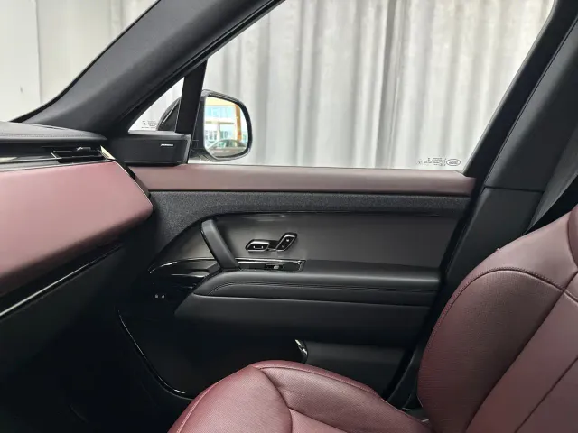 Land Rover Range Rover Sport — Фото автомобиля 25