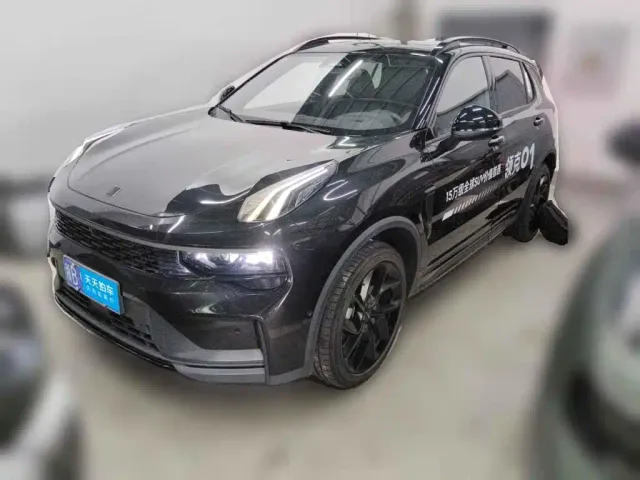 Фотография автомобиля — Lynk & Co 01