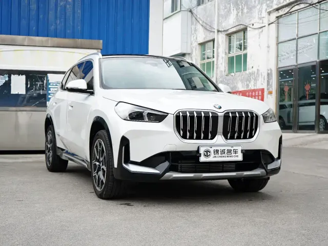 BMW X1 — Фото автомобиля 3