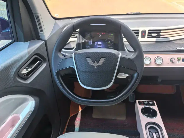 Wuling Hongguang Mini EV — Фото автомобиля 10