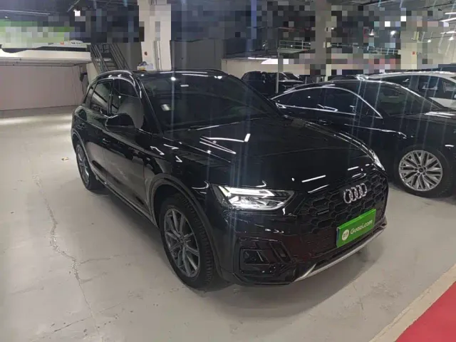 Audi Q5L — Фото автомобиля 3